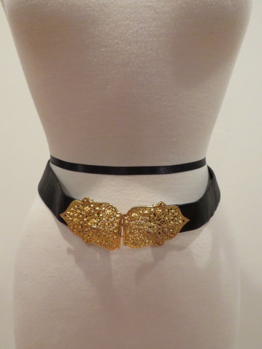 Vintage Women’s Calderon Small Black Leather Belt